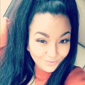 Meet your Posher, Lala